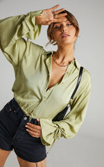 Wanda Shirt - Button Up Shirt in Green