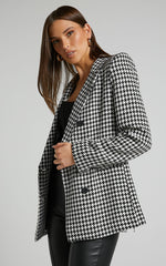 Minie Blazer - Longline Double Breasted Blazer in Black and White Check