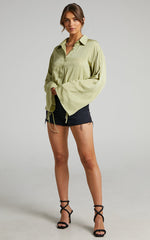 Wanda Shirt - Button Up Shirt in Green