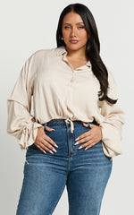 Wanda Shirt - Button Up Shirt in Beige
